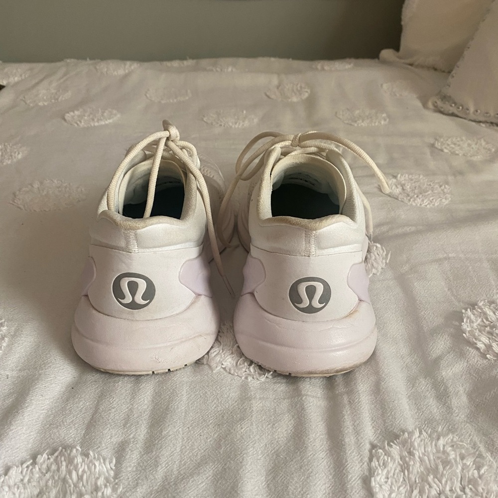 Lulemon blissful running shoe